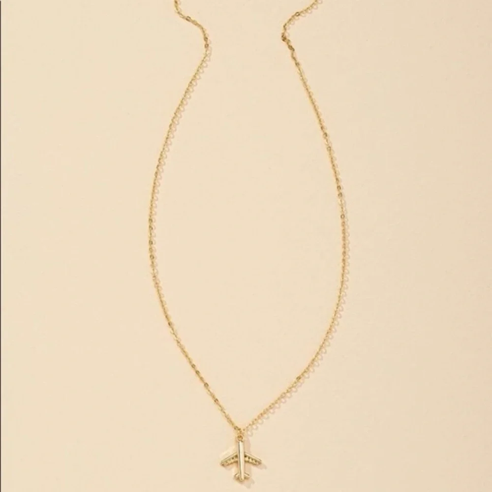 3/$30 💛 Plane Charm Necklace